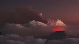 Cumbre Vieja above the clouds, timelapse.