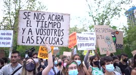 Spain: Climate movement 'Fridays for Future' strike in Madrid