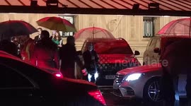 Billie Eilish fans go absolutely nuts during James Bond film 'No Time To Die' premiere