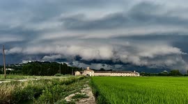 AMAZING SHELF CLOUD STORM CHASING IN TURIN, ITALY FOLLOWING A SEVERE THUNDERSTORM THREAT