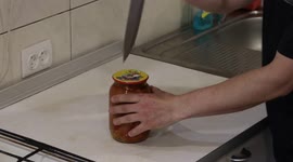 life hack. I open the can without the can opener. survival, how to open a jar with a knife