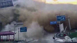 Debris crashes down onto tunnel as mountain landslide strikes southern China
