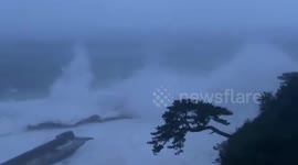 Japan: Powerful Typhoon Mindulle Brings Strong Winds And High Waves To Izu Islands