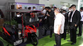 Thai city launches electric tuk-tuks to reduce CO2 emissions