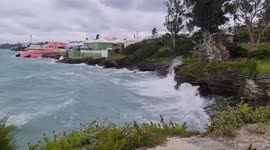 Bermuda: Category 4 Hurricane Sam Brings Storm Conditions And High Waves 2