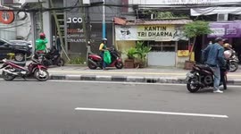 Online Ojek Driver Crying And Pura Pura Fainting When Netted In Illegal Parking Raid In Central Jakarta Indonesia