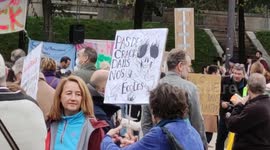 Demo against the presence of drug addicts in the north of Paris and above all against the wall of shame (in french: Mur de la honte) erected to separate the crackers from the inhabitants. The gathering starts at Stalingrad (pejoratively called Stalincrack