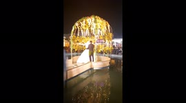 Marvelous First Dance show in swimming pool In Wedding