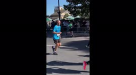 Spectator films disgraced former minister Matt Hancock running London Marathon