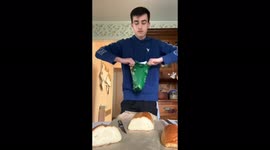 Making a sandwich with chips