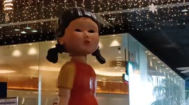 'Squid Game' doll from hit Netflix show entertains shoppers in Philippines