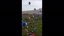 Mesmerizing balloon lift-off during the Albuquerque International Balloon Fiesta