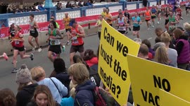 Anti-vax protestors target London Marathon 2021