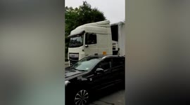 Cars queue for fuel amid petrol shortage in London