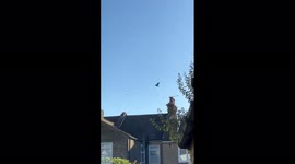 UK: Residents Baffled By Loud Fighter Jets Flying Over London 2