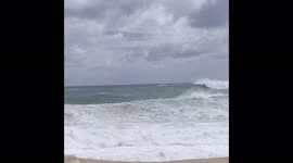 Mexico: Approaching Storm Pamela Churns Up Meters-High Waves In Cabo San Lucas