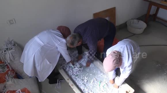 Project based in Gaza transforms waste paper into recycled pieces of art