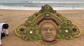 Indian artist creates stunning sand installation as tribute to Hindu deity