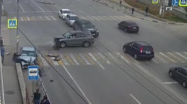 Harrowing moment Russian pedestrians NARROWLY avoid car crashing into them