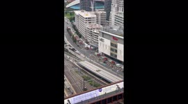 UK: Westfield Stratford City Shopping Mall Closed Due To Fire