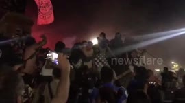 ‘Social outbreak’ protesters tear down barricade surrounding Plaza Dignidad monument