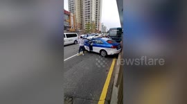 Taxi slams into bus leaving 2 injured in southern China