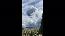 Japan: Mount Aso Volcano Erupts, Spews Thick Volcanic Ash Into The Sky 5