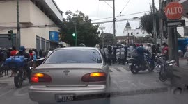 Guatemala: Riot Police Deployed As Ex-Soldiers Storm Congress Parking Lot