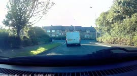 Ridiculous lane cutting nearly caused a head on smash! Driver on wrong side of the road!