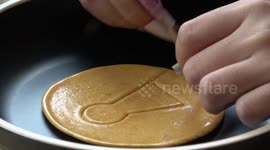 Diners play Squid Game cookie challenge for free lunch at cafe in Thailand