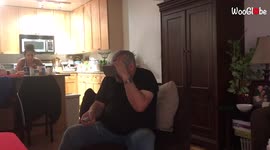 This dad isn't ready for Halloween as he is given jump scare by virtual reality horror game