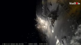 Wagon avoids collision with oncoming truck by swerving off Russian highway