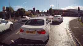BERK IN A MERC   Queue jumping Inconsiderate aggressive driving road rage