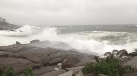 Nor’easter wind brings whipping waves to Maine coast