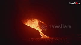 Stunning footage offers close-up look inside erupting volcano in Hawaii