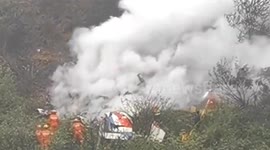 Helicopter crashes on mountain killing 3 in southern China