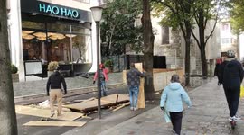 French Law obliged the restaurants and bars to dismount the temporary terraces authorized during the Covid 19 crisis .The deadline is Halloween 2021. Videos shot the 31 oct 2021 in the