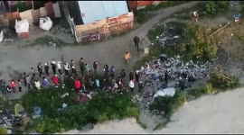 A drone captured a shocking line to buy drugs in Argentina