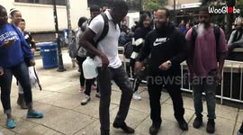 ''Lightskini' the charismatic magician stumps university students with cool cigarette magic trick
'