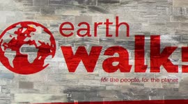 Giant add advertises the ‘Earth Walk’ protest on climate change in Glasgow