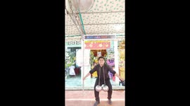 Vietnamese man lifts up and swings 30kg iron balls using his EYELIDS