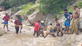 Dramatic rescue of Indian tourists trapped by flooded river