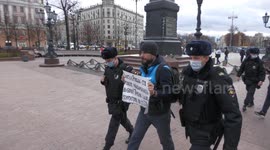 Police detains protesters in Russian capital Moscow