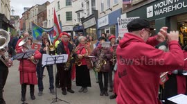 Hundreds attend Stroud Vigil for the Planet, part of the Global Day of Action for Climate Justice