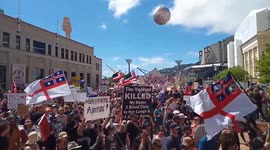 Thousands gather in New Zealand capital to voice anger at lockdown and vaccine mandates