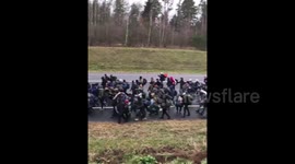 Hundreds of migrants head towards Belarus-Poland border as Kuznica crossing is shut