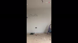 'Majestic timelapse of a UK artist drawing a freehand sketch of notable UK building '