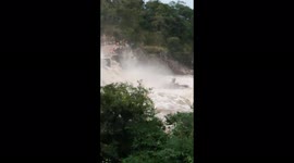 Rescuers rescued three men trapped in the midst of terrible flash floods