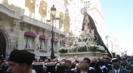 Procesión por la coronación de la virgen de la soledad en Madrid, España