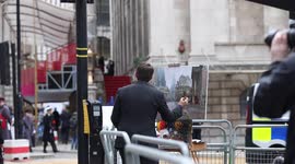 Commissioned artist painting at Mansion House on the Lord Mayor's Show 2021